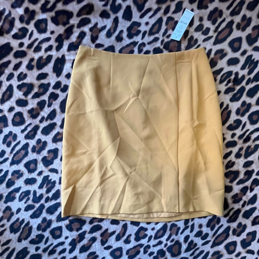 White House Black Market Mustard Pencil Skirt NWT 4
